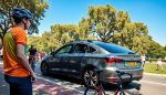 accidente de ciclista por coche que va en reversa en carril bici abogado